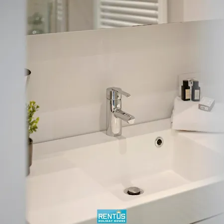 Ensor Zee - Sea View & Comfort Oostduinkerke 公寓 *